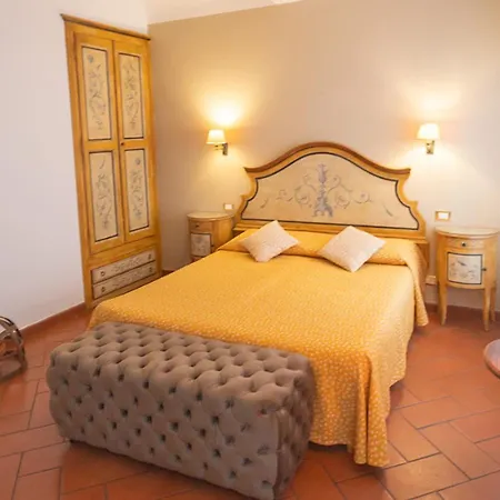 Locanda dei Poeti Rooms&Apartments-3